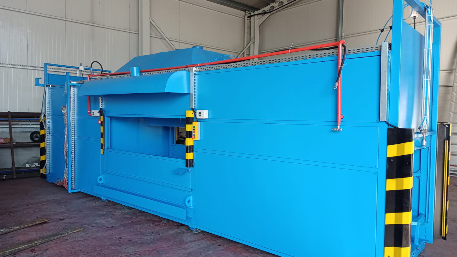 PAINTING AND SILICONE COATING MACHINERY